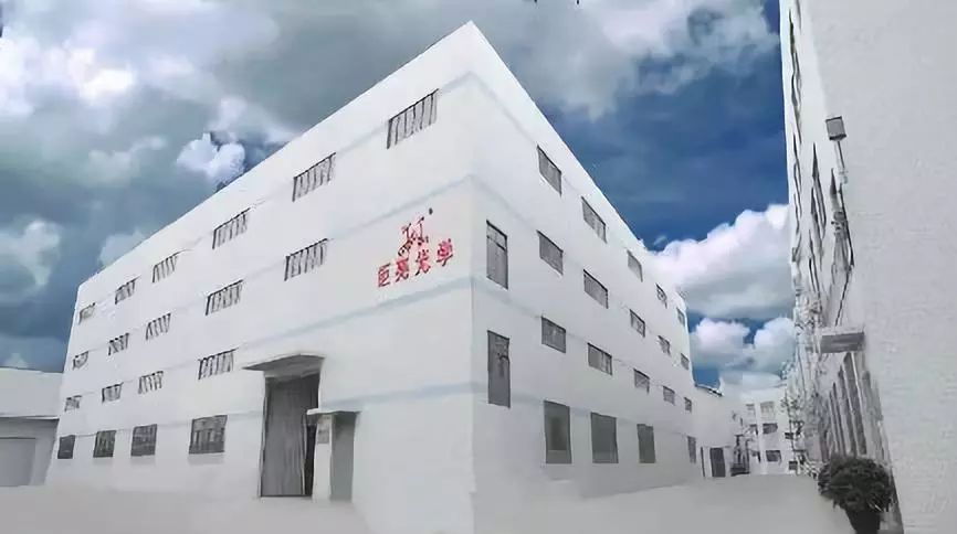 鉅亮光學(xué)廠房工作環(huán)境 鉅亮光學(xué)廠房工作環(huán)境